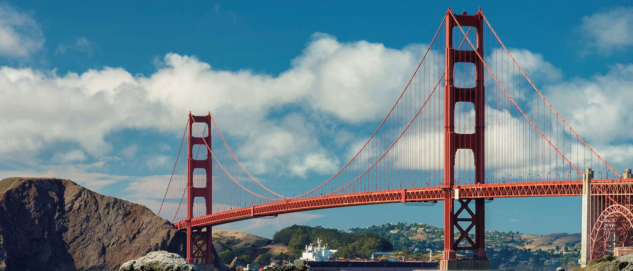 Image of the Golden Gate Bridge in California.