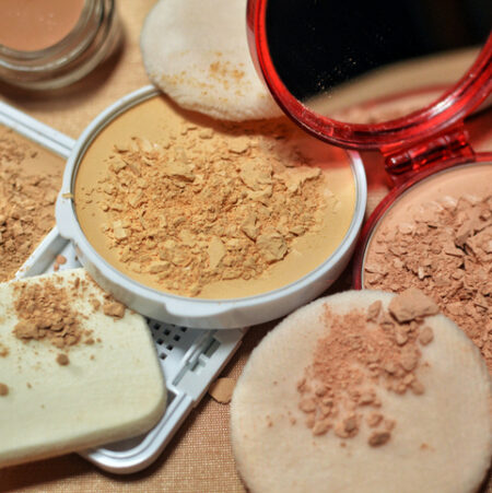 Loose powder cosmetics and talc-based makeup products affected by FDA asbestos testing withdrawal